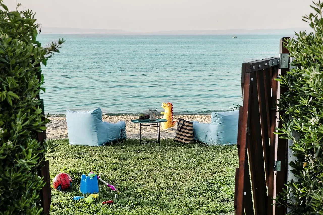 Hestia Beachfront Villa Polychrono