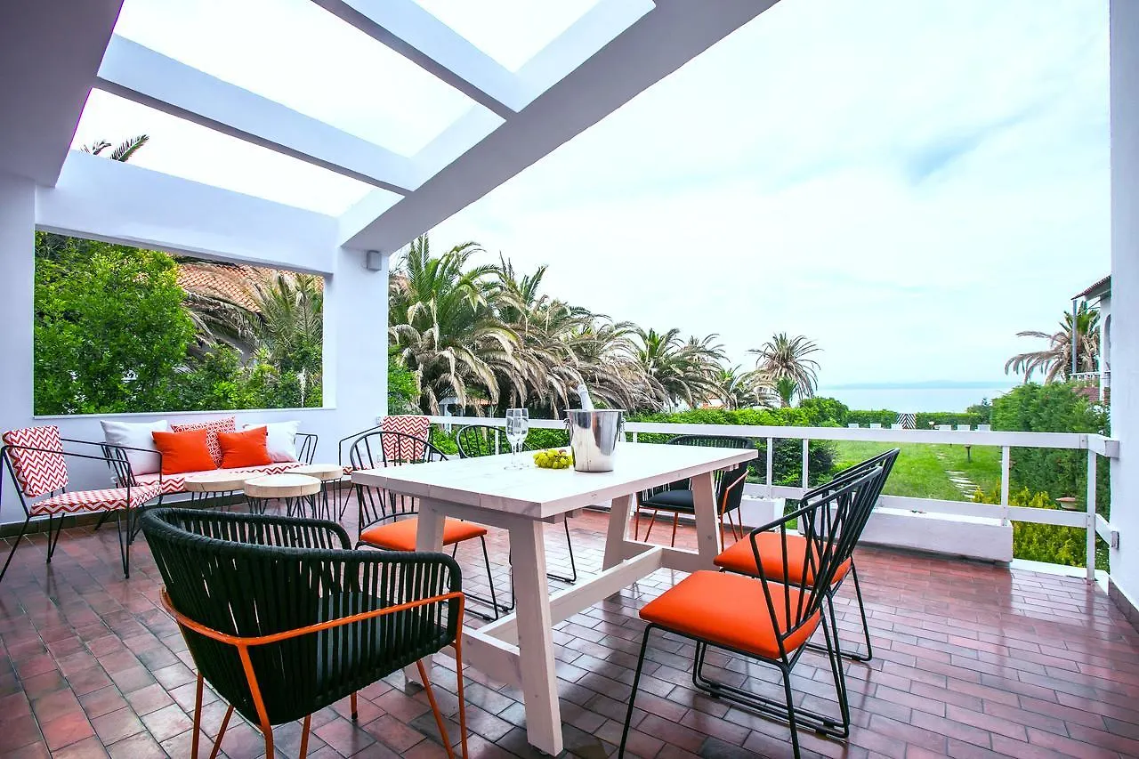 Hestia Beachfront Villa Polychrono