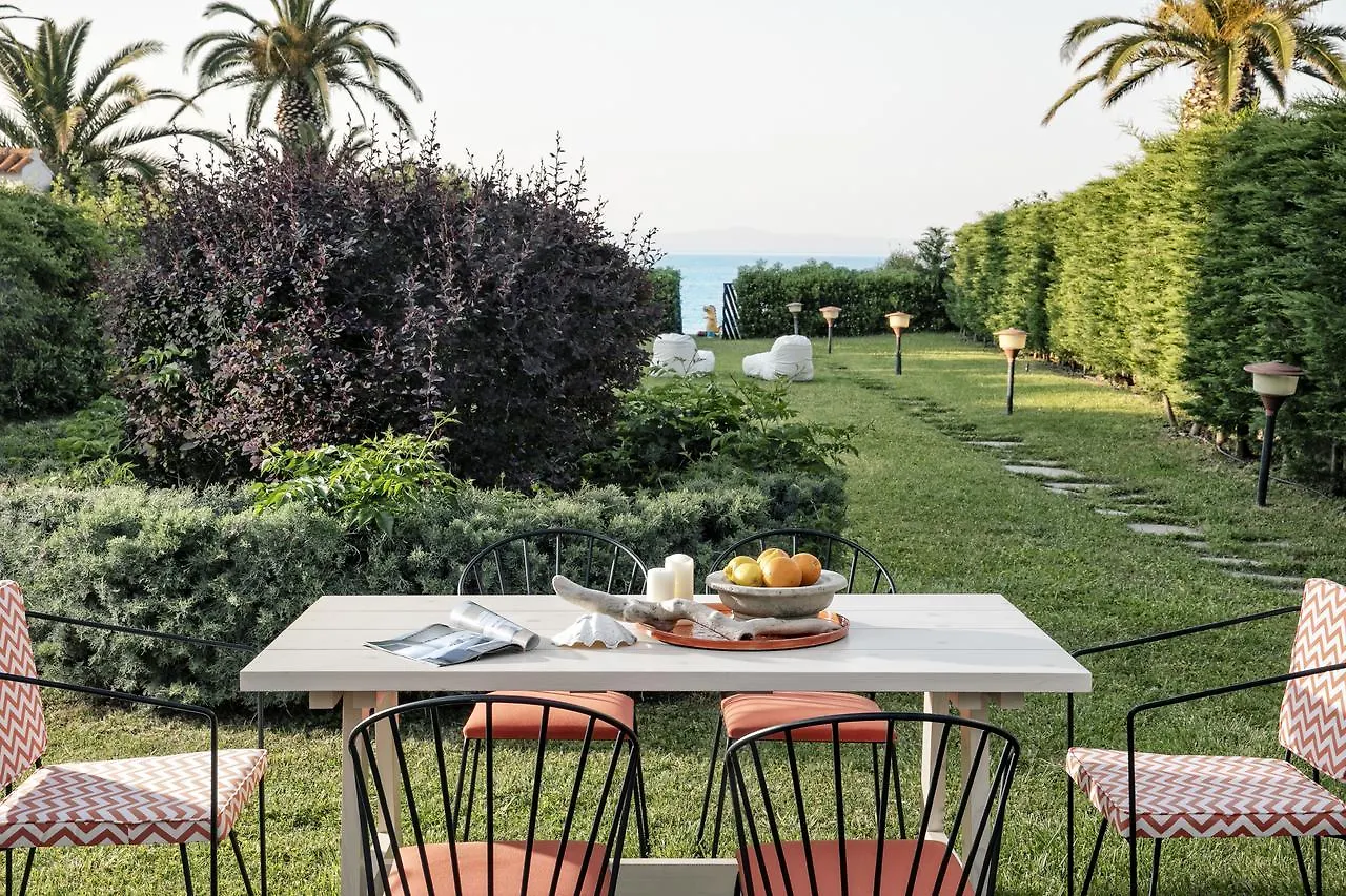 Hestia Beachfront Villa Polychrono